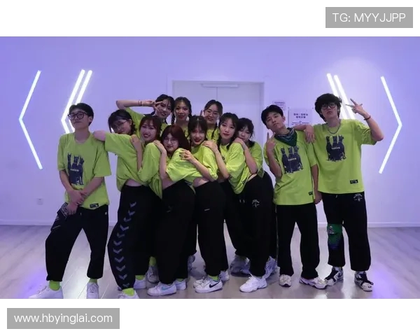 重庆街舞队创新盯防策略引领舞蹈新风潮与发展趋势分析 重庆街舞队创新盯防策略引领舞蹈新风潮与发展趋势分析